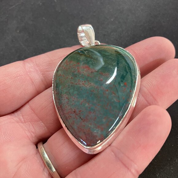 Bloodstone Heliotrope Crystal Stone Jewelry Pendant - Picture 4 of 8